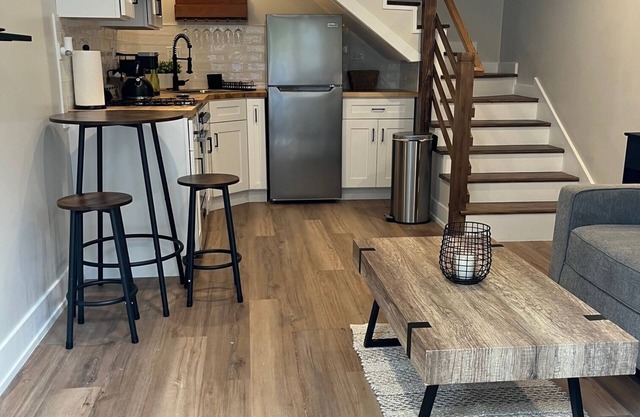 Charming Coach House in Chicago's Hot Wicker Park