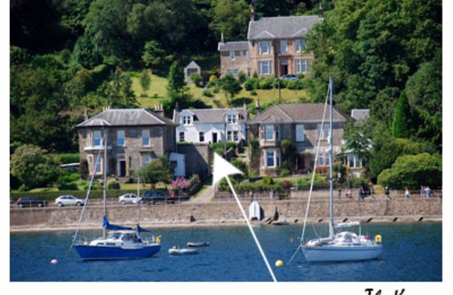 Charming Coastal Cottage Tucked Into "Argyll's Secret Coast" Wonderful views