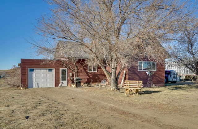 Charming 'Corral Creek Ranch House' in Circle