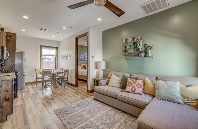 Charming cottage for 2 | Resort Pool | Minigolf | CC