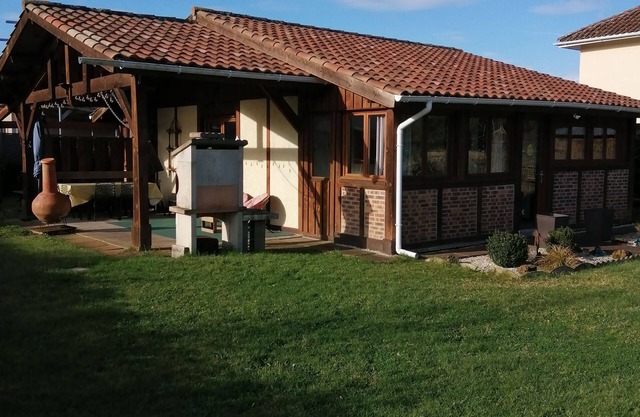 Charming detached landaise style house approximately 6 kms from the beach.