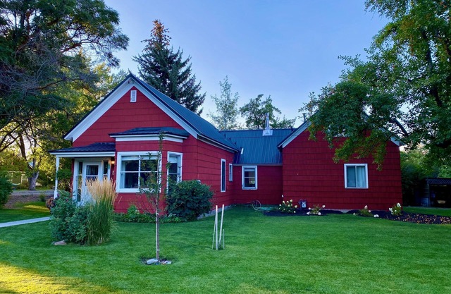Charming Grandma Chic home in the Wood River Valley steps from the bike path