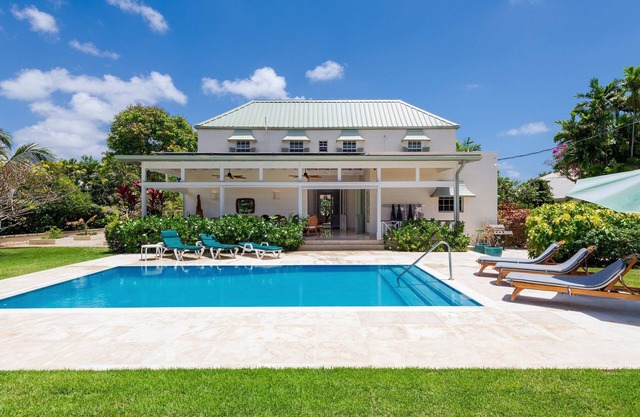 Charming Historical Villa with Private Pool, Close to Beach - Rosedale