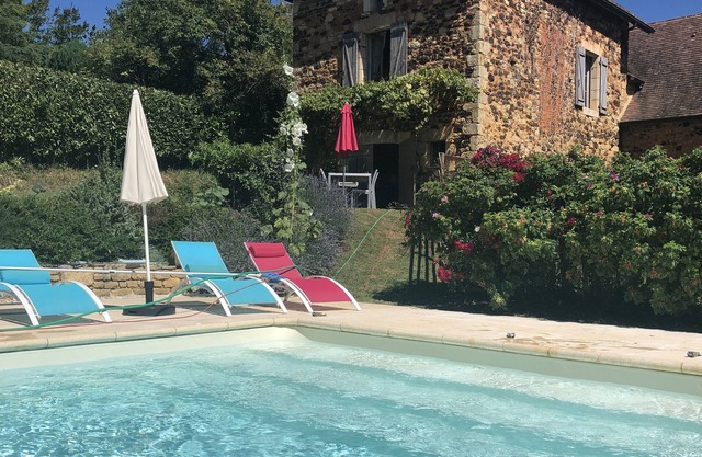 Charming house with private heated pool and 2 bedrooms, Dordogne, Sarlat