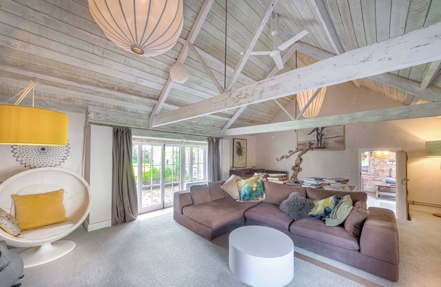 Charming large group house in glorious Dorset!