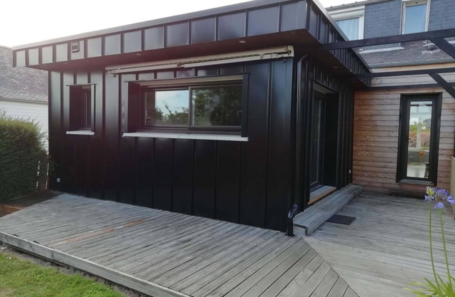 Charming little house less than a kilometer from the beach.