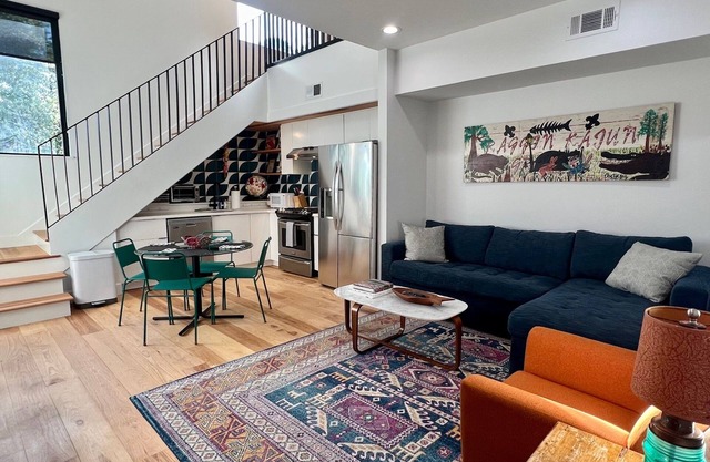 Charming Modern 2 Bed Home w/NOLA Charm, Steps to the Streetcar!