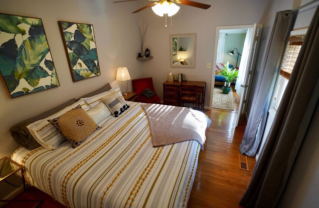 Charming Mountain Cabin - 15 Minutes to Asheville