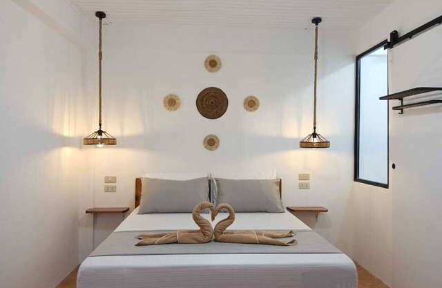 Charming new studio with AC and WiFi in enchanting General Luna