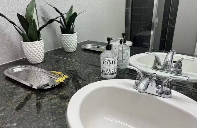 Charming Newly remodeled 3Br2Ba