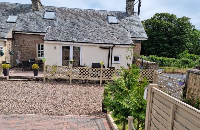 Charming pet friendly cottage near the pretty village of Norham Northumberland.