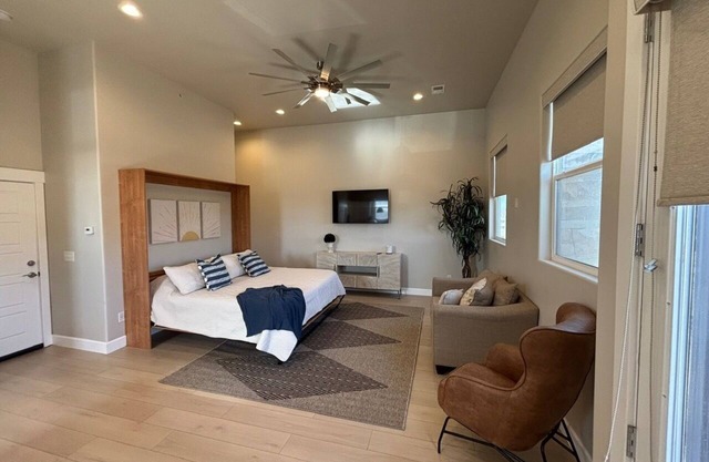 Charming, private & peaceful casita with AC, WiFi in amazing Washington!