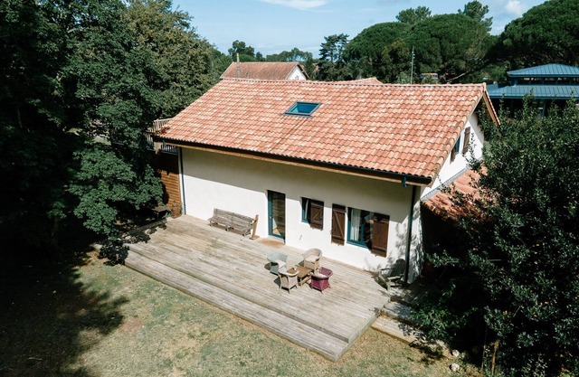 Charming Retreat in a 5-Hectare Park Near Contis Beaches – Ideal for 6 Guests