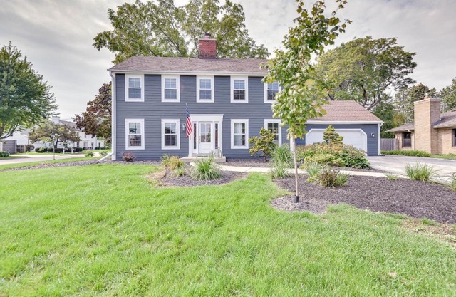Charming Racine Home - Walk to Lake Michigan!
