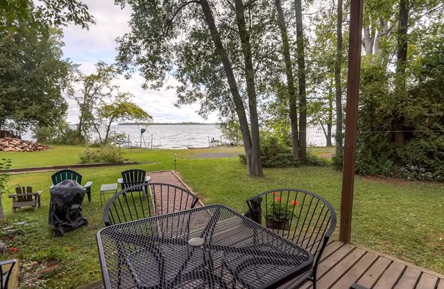 Charming St. Albans Cottage on Lake Champlain!