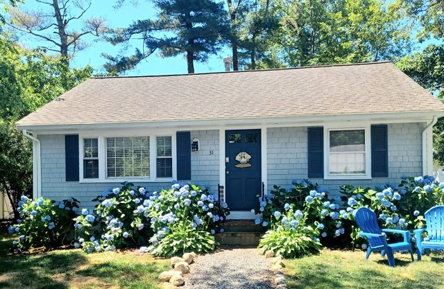 Charming 'Starfish Cottage' - Walk to Perch Pond and Great Bay