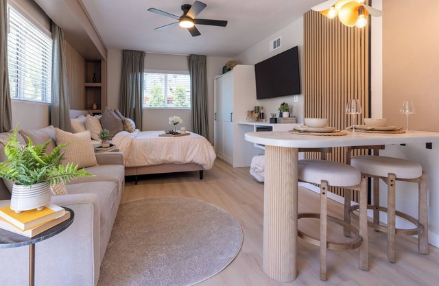 Charming studio in delightful Escondido with AC