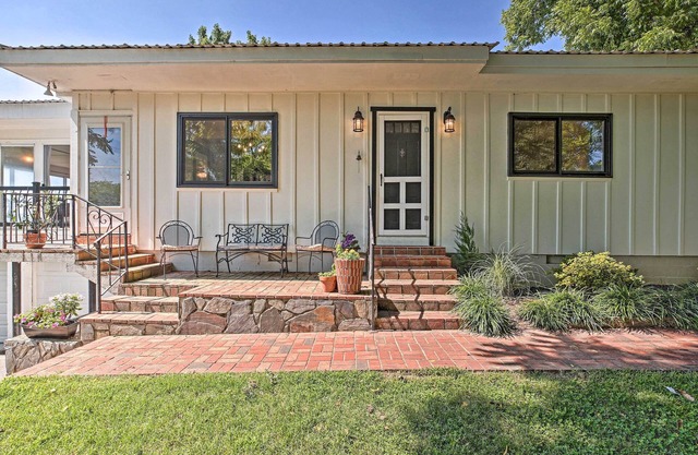 Charming Summerville Home w/Yard & Sunroom!