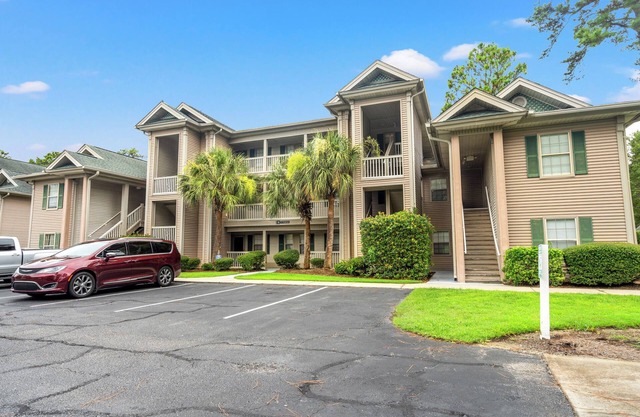 Charming upgraded 2-bed condo in amazing Pawleys Island True Blue Golf Course