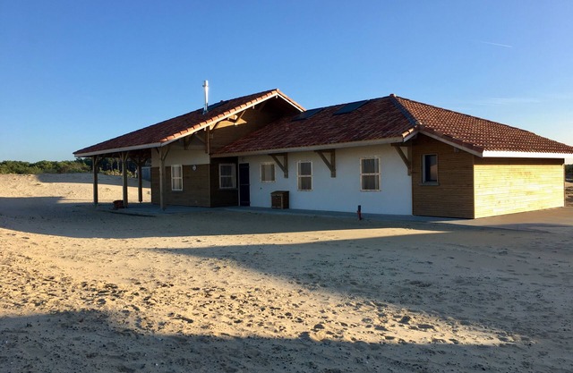 CHARMING VILLA "LES CHARDONS BLEUS" - EXCEPTIONAL LOCATION ON DUNE.