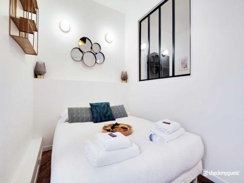 Chic apartment in Paris for couple
