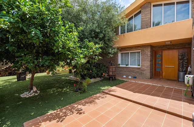 Chic apartment with AC and WiFi in awesome Gandia