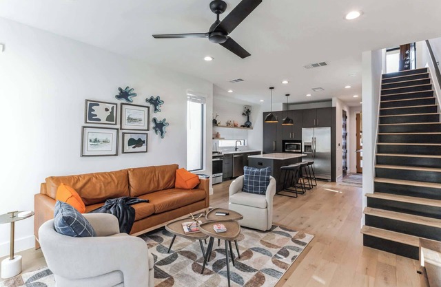 Chic Austin Getaway – Brand New w/Rooftop Patio!