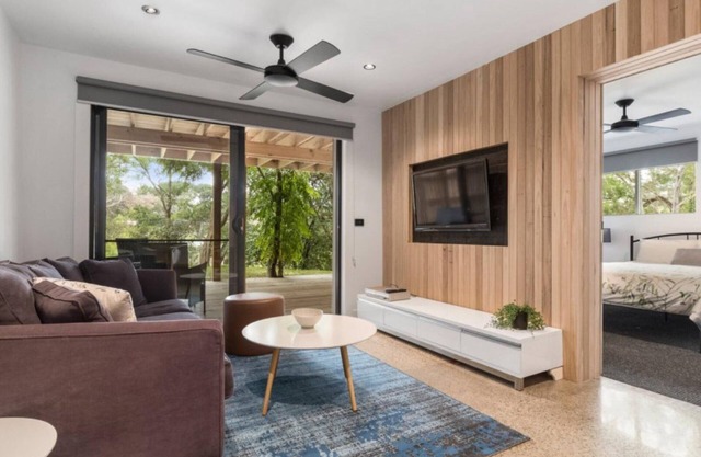 Chic Beach Studio - This chic two bedroom studio apartment nestled between the front and back beachs