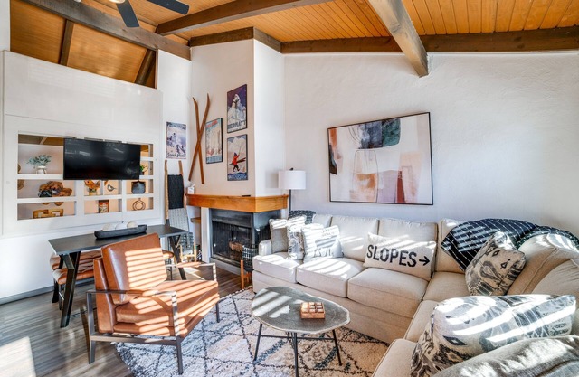 Chic Greek Peak Ski Resort Townhome w/Balconies!