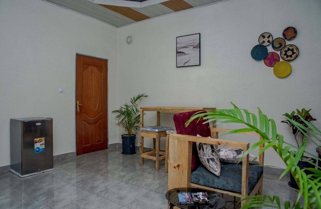 Chic Open Concept Apart | Gate to Kigali