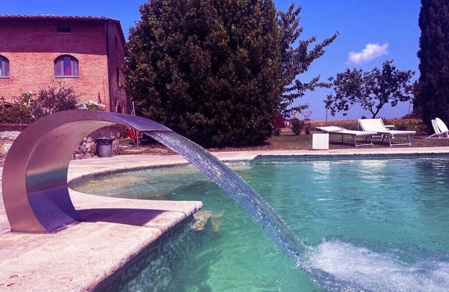 Chic Tuscan apartment pool spectacular view modern comfort wifi air conditioning