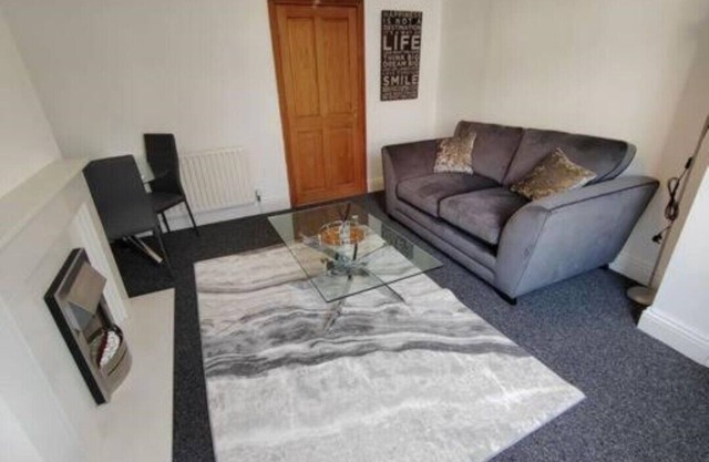 Church View house,2bed,brighouse central locationn