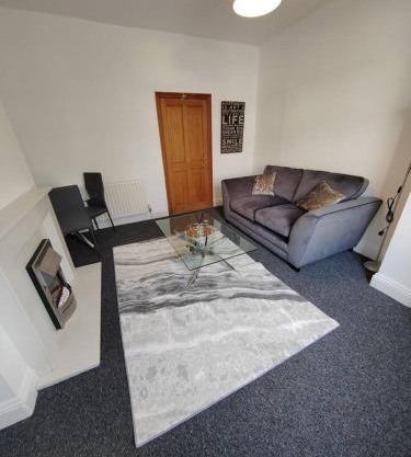 Church View house,2bed,brighouse central location