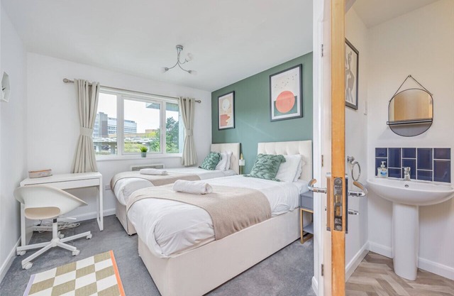 City Centre Flat - Free Parking, Wifi & SmartTV