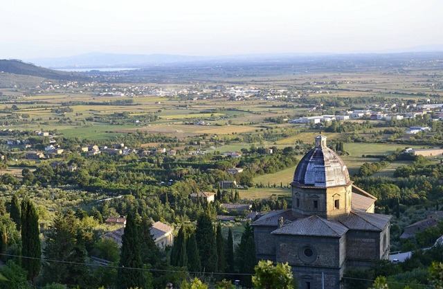 City/Village Apartment in Cortona with 2 bedrooms sleeps 4