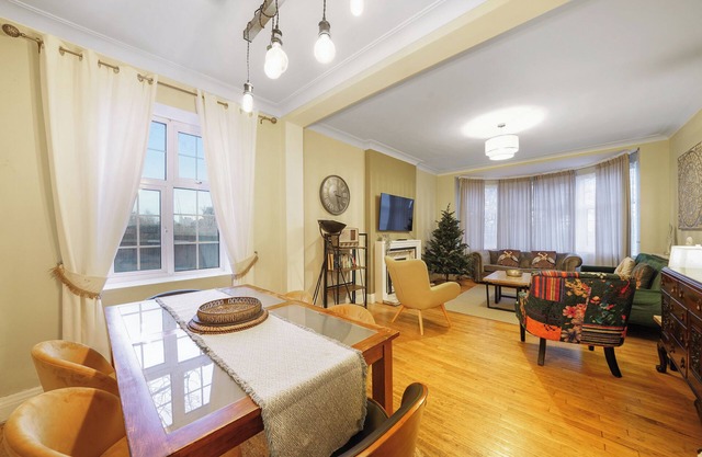 CityStay QC Modern 3-bedroom apartment in charming London