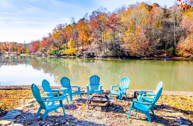 Classic Lake House Lakefront with Fire Pit and Dock