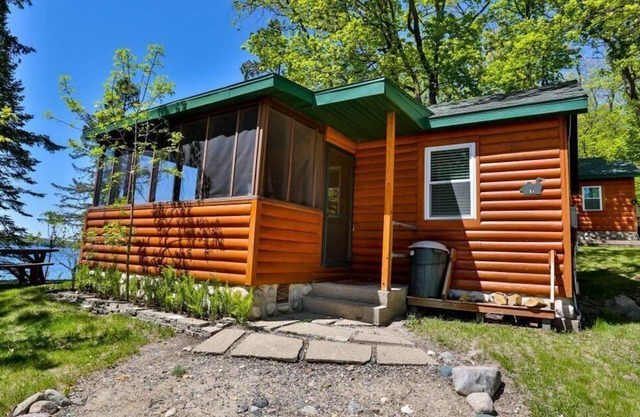 Classic Minnesota Lakefront Cabin - Private Beach & Resort Amenities