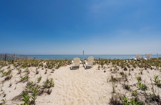 Classic Oceanfront 5-bedroom home, steps to the beach in South Mantoloking
