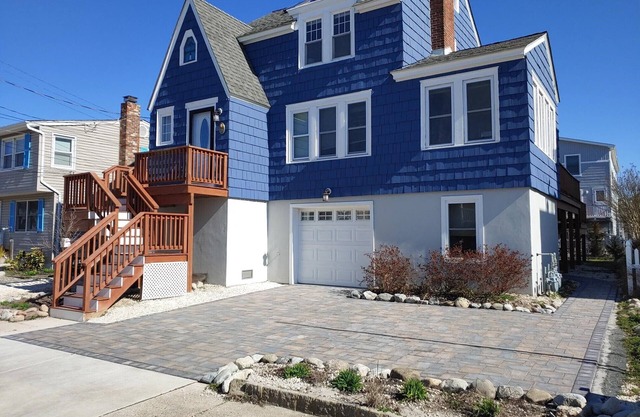 Classic Victorian Style Beach Home On LBI. A Perfect Family Getaway