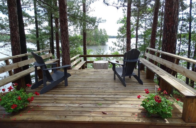 Classic Wisconsin up-north cottage on the premier Manitowish Chain of Lakes.