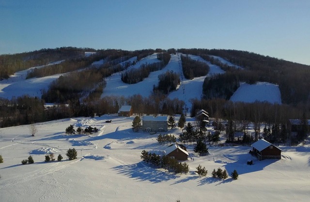Clean, Comfortable and Quiet Condo at the base of Jackson Creek Summit