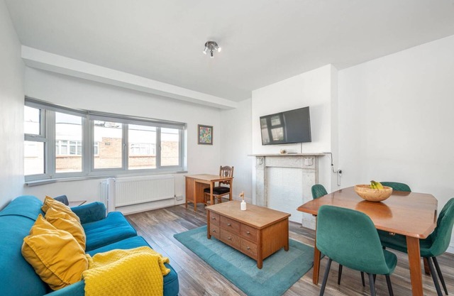 Clean, Fresh, and Spacious 2 bed