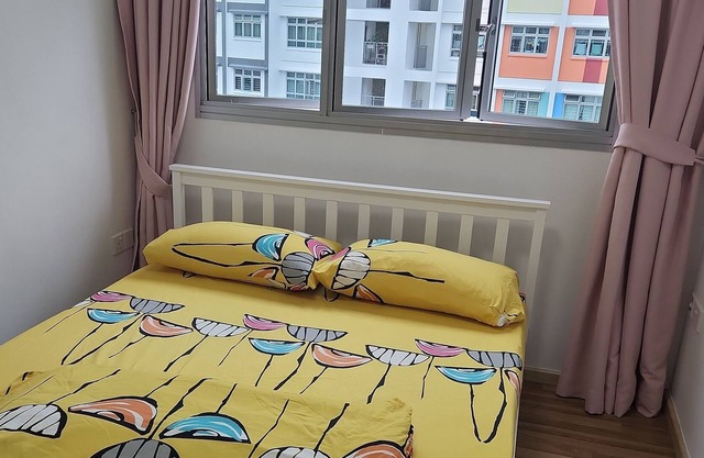 Clean newly renovated airconditioned double bedroom