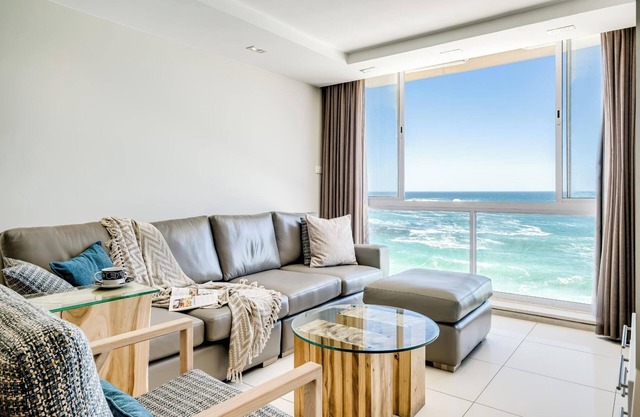 Clifton Apartment w Direct Beach Access Marella