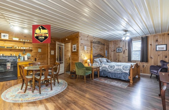 Climb On Inn~ Studio~ Naturally Gorgeous~Rock Climbing -Red River Gorge~Cozy