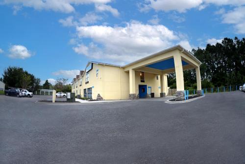 Coastal Comfort Hotel