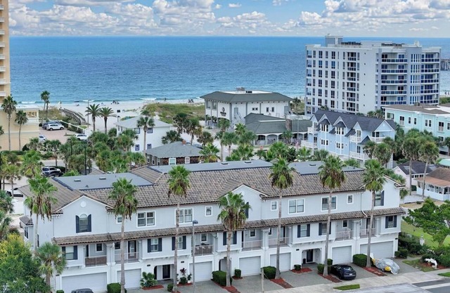 Coastal Current - 3BR steps to the beach