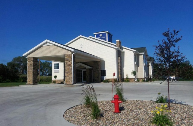 Cobblestone Inn & Suites - Hartington