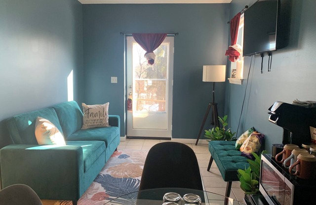 Colorful Bright Garden Suite @ Downtown Peekskill